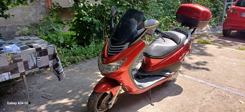 Vend toutes pieces scooter - vend,